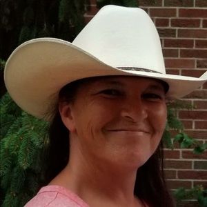 Meet your Posher, Cathy